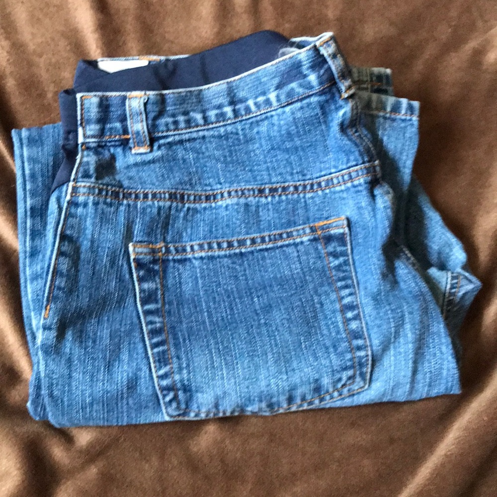 🤰🏽 3/$20. EUC old navy maternity jeans.